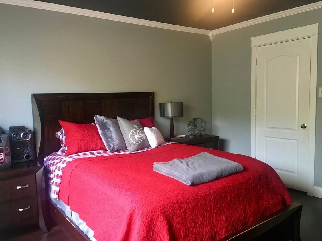 Foto principal - 122 Deer View Cir