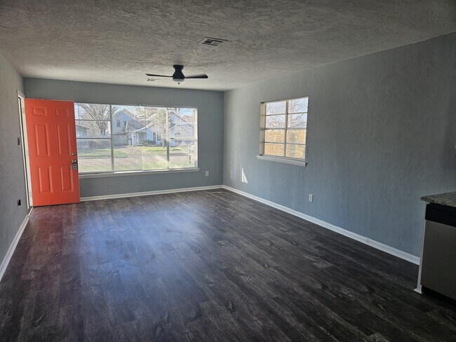 Foto del edificio - 707 NW Arlington Ave