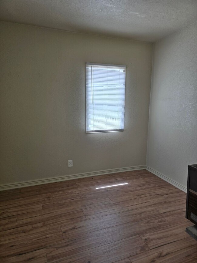 Foto del edificio - Cozy 2 Bedroom Cottage