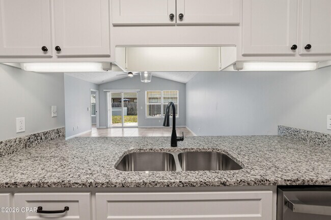 Foto del edificio - 8418 N Lagoon Dr