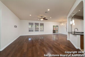Building Photo - 8018 Jalane Oaks