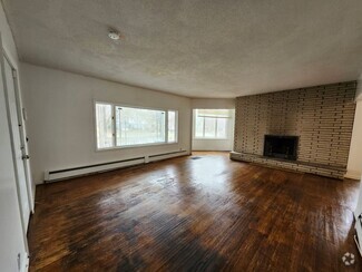 Building Photo - 32 Lake View Park
