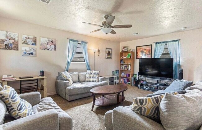 Foto del edificio - 406 NW 68th St