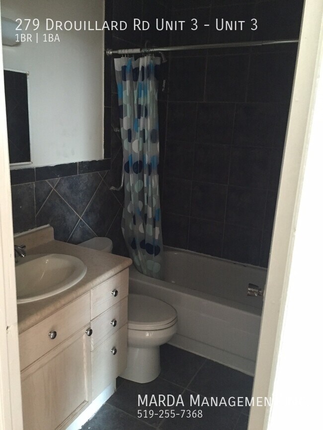 Photo du bâtiment - ROOM FOR RENT IN FORD CITY IDEAL FOR MATUR...