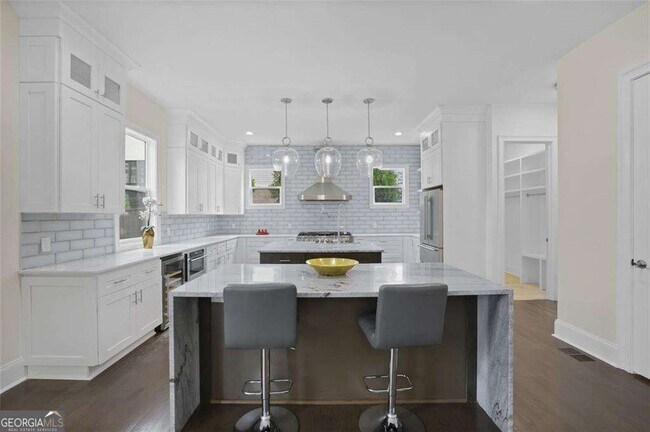 Foto del edificio - 2415 W Rugby Ave