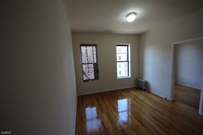 Building Photo - 4 br, 1 bath Apartment - 565 W 174th St