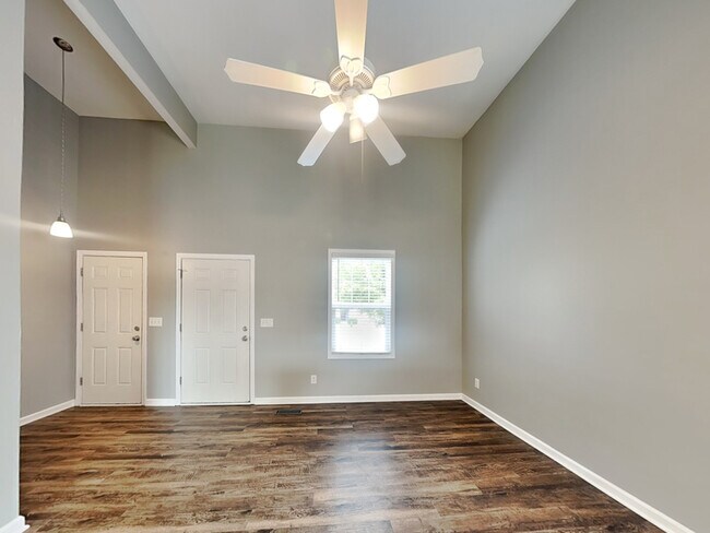 Photo - 3921 Rosefinch Cir House