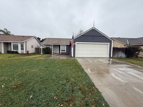 Building Photo - 2445 Rose Ave