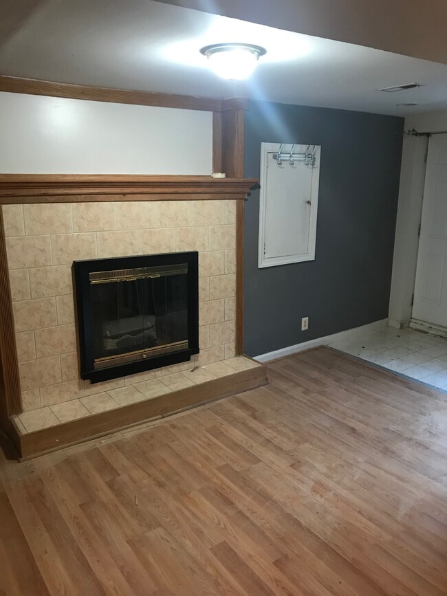 Living Room - 1909 11th St NW