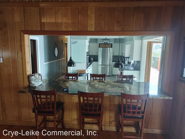Building Photo - 4 br, 3.5 bath House - 288 Lake Hamilton Dr.