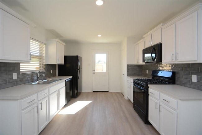 Building Photo - 1319 Winding Willow Dr