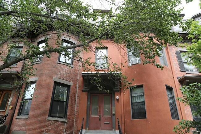 Foto del edificio - 76 E Brookline St