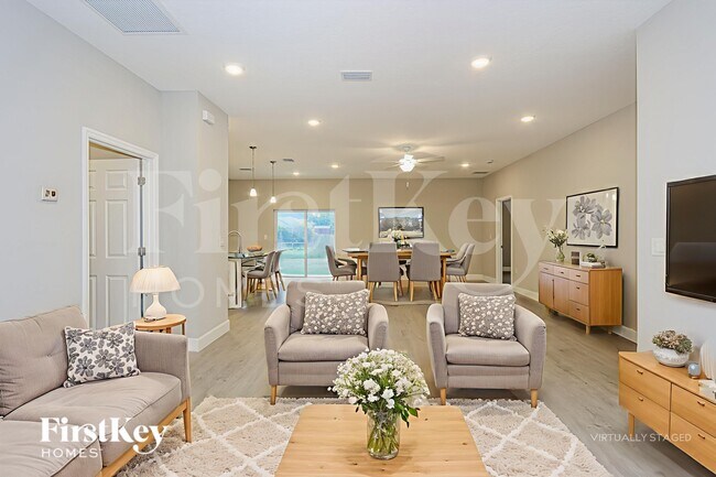 Foto del edificio - 717 Garvey Rd