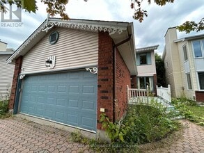 Building Photo - 461 Princess Louise Dr.