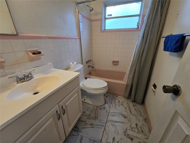 Foto del edificio - 4211 NW 39th Ave