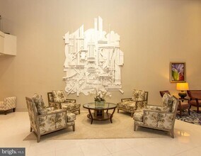 Building Photo - 20930 Valley Forge Cir