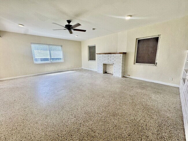Building Photo - 1155 Peak Rd