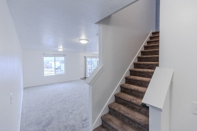 Foto del edificio - 3569 Grassland Dr