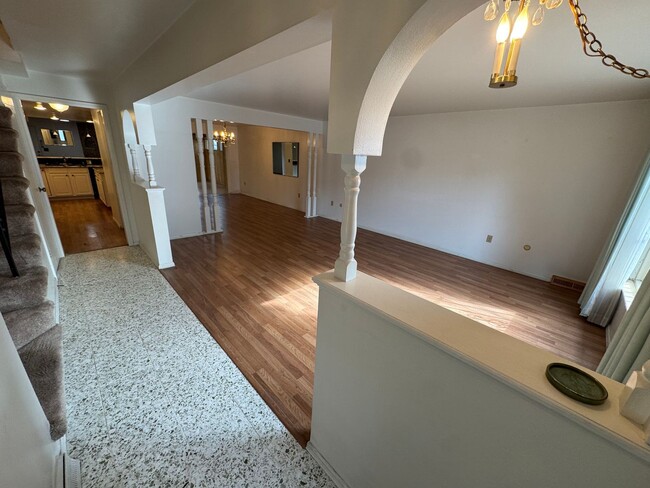 Foto del edificio - Spacious Southmoor Park Townhome