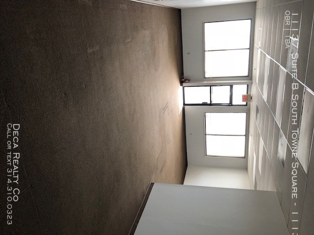 Building Photo - Large Commerical Space near I-55 & Lindbergh