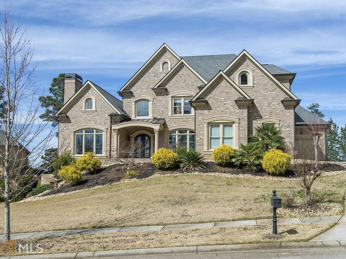 Primary Photo - 1525 Windward