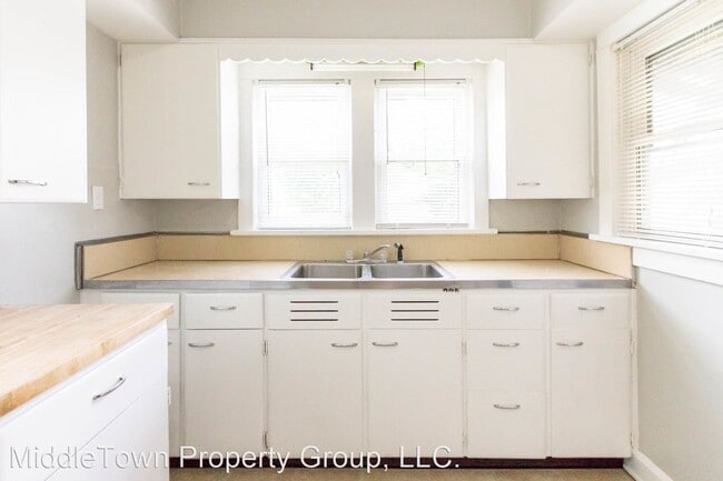 Building Photo - 3 br, 1 bath House - 1130 W Abbott St