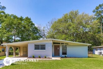 Building Photo - 1032 Busac Ave