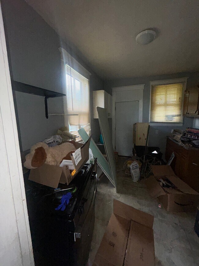 Foto del edificio - 5230 Thrush Ave