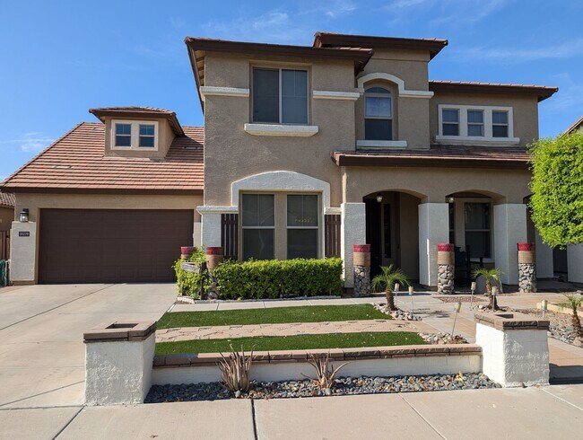 Foto del edificio - 5 Bedroom Home in the Montelena Neighborhood near E Ocotillo Rd and S Ellsworth Rd!
