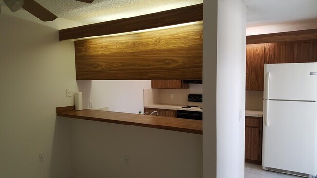 Building Photo - 2401  24th Way  West Palm Beach Fl 33407