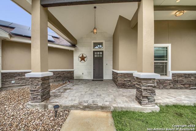 Building Photo - 133 W Tree Farm Dr