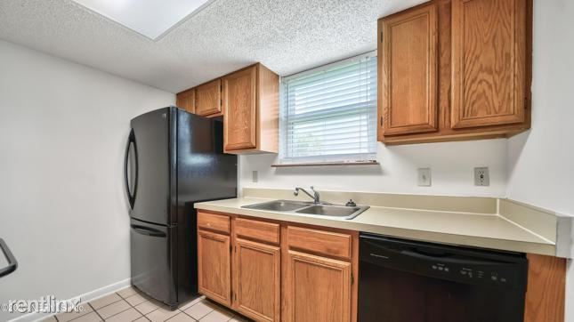Building Photo - 3 br, 2 bath House - 8753 Whispering Pines Dr
