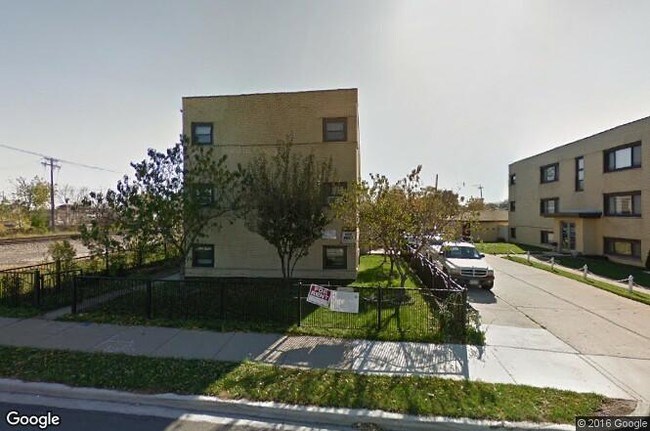 Building Photo - 5701 W 55th St