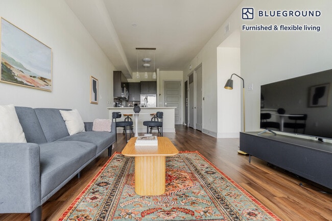 Foto del edificio - 615 W 7th St