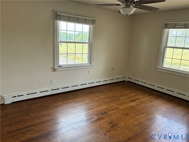 Foto del edificio - 14471 Mountain Rd