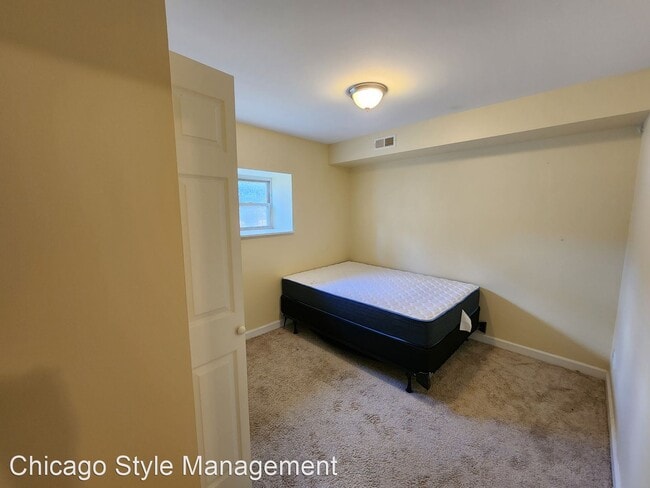 Building Photo - 3 br, 2 bath House - 1147 E 61st Street Un...