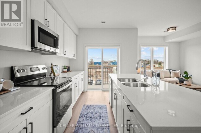 Photo du bâtiment - 470-470 Darcy Dr