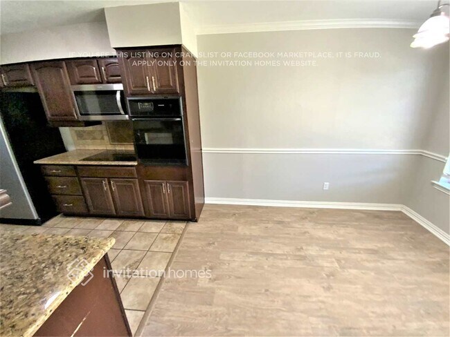 Foto del edificio - 318 SW Murphy Rd