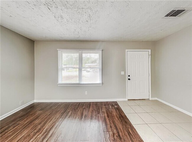 Foto del edificio - 457 Charleston Ln