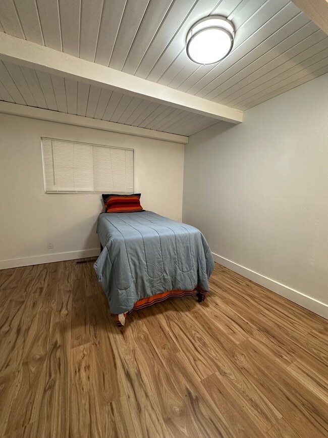 Building Photo - Modern 2-Bedroom Home in Mammoth Lakes