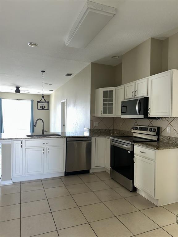 Foto del edificio - 30513 Latourette Dr