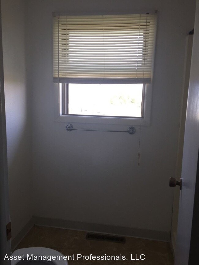 Building Photo - 3 br, 2 bath House - 7141 12 Mile Road