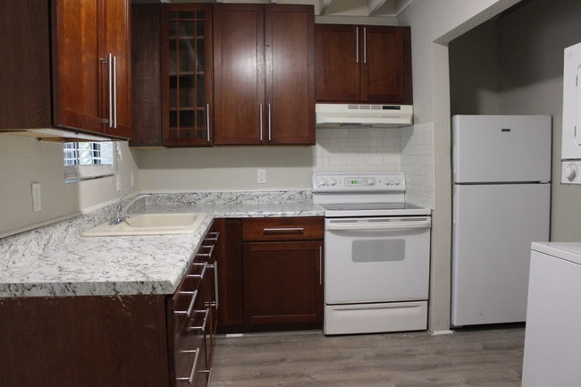 Building Photo - 1356 Linda Ann Dr