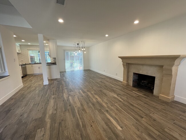 Living room - 5766 Lake Lindero Dr