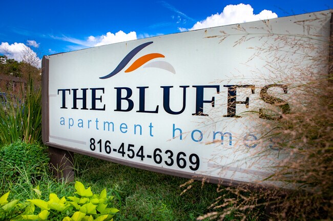 Foto del edificio - Welcome to The Bluffs – Comfort, Convenien...
