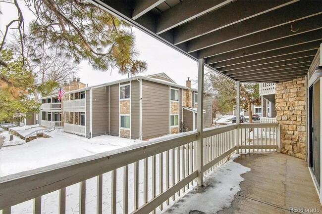 Building Photo - Recently Updated Unit in Robinwood