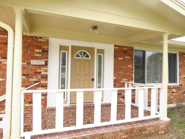 Foto del edificio - 122 Magnolia Dr