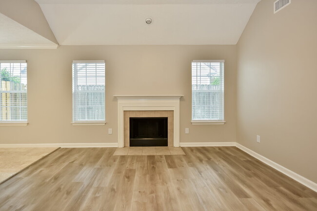 Building Photo - 1400 Micheles Way
