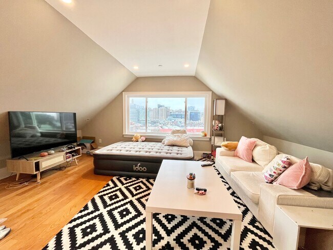 Foto del edificio - 180 Hillside St