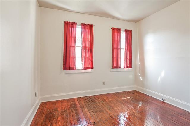 Building Photo - 1026 Dumaine St